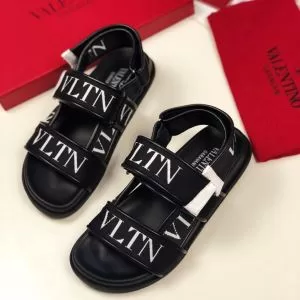 2020夏ファション新品 高級感が好評です ヴァレンティノ VALENTINO サンダル 2色可選 男女兼用