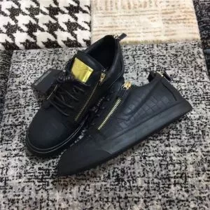 ランニングシューズ 今季の主力おすすめ ジュゼッペ ザノッティ人気は今季も健在 GIUSEPPE ZANOTTI