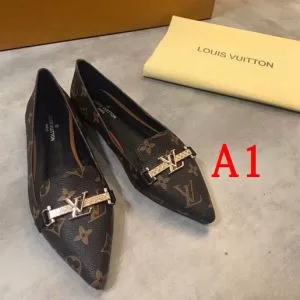 ルイ ヴィトン LOUIS VUITTON カジュアルシューズ 2色可選 2020春夏も引き続きトレンド 目を引く春夏トップス
