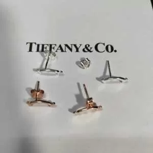 2色可選 トレンド感があって涼しげ ティファニー TiffanyCo ファッションにトレンド 2020年最新ファッション ピアス