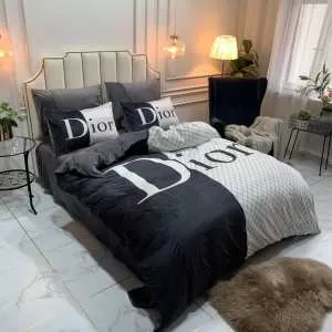 今年の秋冬のトレンドも意識 2020秋冬最重要アイテム ディオール DIOR 寝具4点セット