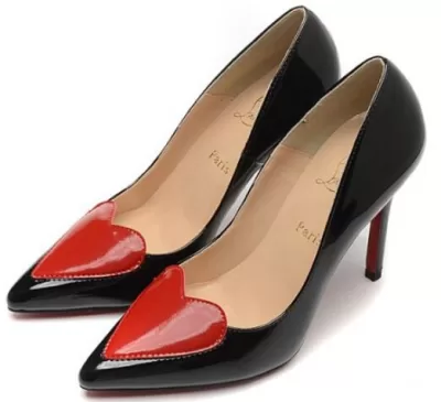 超美品 2020 Christian Louboutinクリスチャンルブタン エナメル革ハート型 ハイヒール ヒール高さ10CM