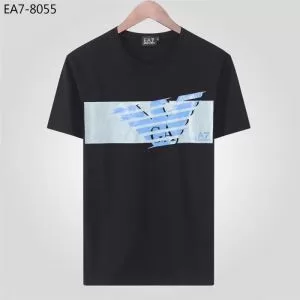 3色可選 幅広いアイテムを展開 半袖Tシャツ 非常にシンプルなデザインな アルマーニ ARMANI 高級感のある素材