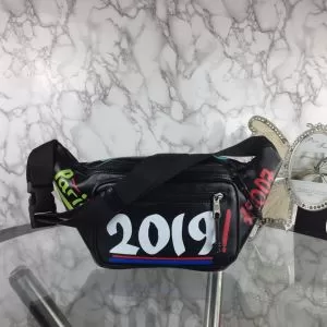 ウエストポーチ 最新秋冬トレンドをチェック202020秋冬 バレンシアガ BALENCIAGA 絶対おさえるべきカラーと最新