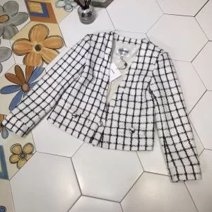 ハーフコート 今年らしい新しい人気色 シャネル現在流行中のおすすめ人気 CHANEL 【2020秋冬】今きてる最先端ブランド