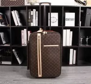 スーツケース 2020春夏の大注目トレンド ルイ ヴィトン発表の新作モデル LOUIS VUITTON