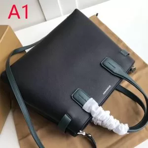 3色選択可 デザイン抜群のアイテム レディースバッグ 2020年春夏流行ファッション バーバリー BURBERRYファッションにトレンド