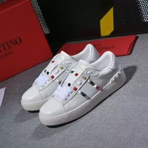秋季超人気アイテム VALENTINO ヴァレンティノ 最近人気一番カジュアルシューズ 男女兼用