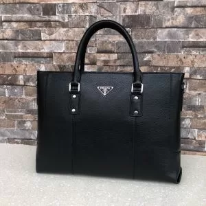 プラダ 今季の主力おすすめ PRADA 人気は今季も健在 ハンドバッグ