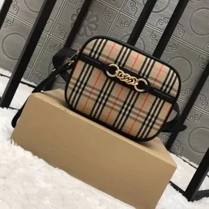 今なお素敵なアイテムだ バーバリー BURBERRY 2020年春限定 レディースバッグ 今年の春トレンド