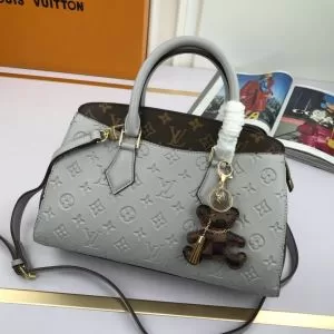 最先端のスタイル レディースバッグ 注目度が上昇中 ルイ ヴィトン LOUIS VUITTON