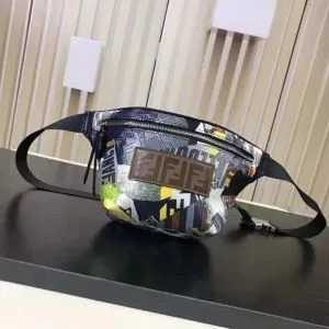 ファッション度アップ フェンディ超激安価格 FENDI ウエストポーチ ミックス感が溢れる
