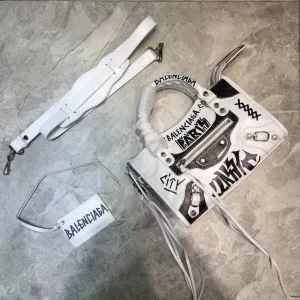 安心安全人気通販 バレンシアガ BALENCIAGA ストリート界隈でも人気 レディースバッグ 20新作です
