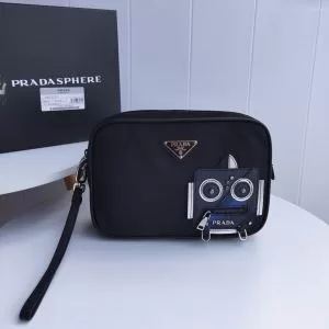 質の高い新品 プラダ PRADA 注目度が上昇中 ポーチ 2020年春夏コレクション