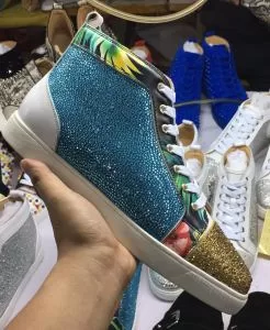 今季新作登場 クリスチャンルブタン Christian Louboutin スニーカー、靴 ハイトップシューズ 上品でベーシック