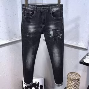 コレクション ジーンズ 着こなしを楽しむ バーバリー BURBERRY