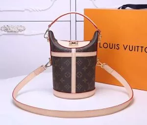 トートバッグ 個性的なモデル LOUIS VUITTON ルイ ヴィトン 春夏超人気の最新作