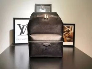 上品でベーシック 2色可選 LOUIS VUITTON ルイ ヴィトン バックパック 2020最安値