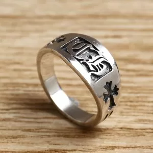 CHROME HEARTS この夏は注目新作 リング指輪 今っぽいトレンド クロムハーツ 抜け感スゴイ