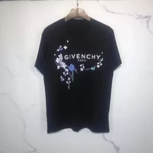2色可選 普段使いにも最適なアイテム ジバンシー GIVENCHY ストリート感あふれ 半袖Tシャツ