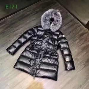 MONCLER モンクレール更にトレンドが急上昇中 ダウンジャケット 上品な秋冬スタイルに 202020秋冬トレンドファッション