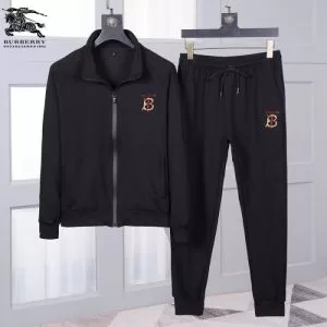 上下セット ストリート感あふれ バーバリー BURBERRY 普段使いにも最適なアイテム