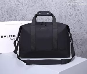 ショルダーバッグ 秋こそ楽しめるアイテム バレンシアガ 今年らしいおすすめ新品 BALENCIAGA 2020秋断然ブランド推し