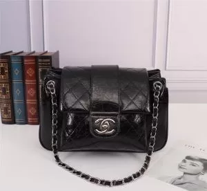シャネル CHANEL ファッショニスタを中心に新品が非常に人気 レディースバッグ 2020春新作