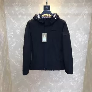 飽きもこないデザイン フード付きコート バーバリー BURBERRY 本当に嬉しいアイテム