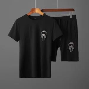 お値段もお求めやすい 半袖Tシャツ やはり人気ブランド フェンディ FENDI