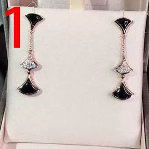 2020SS人気 ブルガリ BVLGARI トレンド最先端のアイテム 3色可選 ピアス 本当に嬉しいアイテム