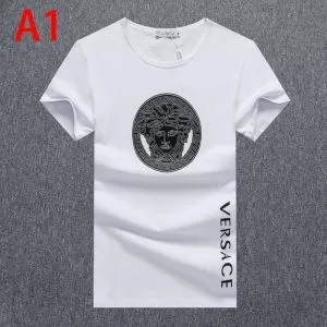 半袖Tシャツ 3色可選 オススメのアイテムを見逃すな ヴェルサーチ VERSACE コーデの完成度を高める