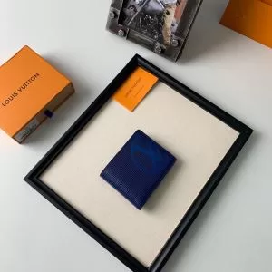 LOUIS VUITTON 気になる2020年秋のファッション ルイ ヴィトン 今から取り入れられるトレンド 財布ウォレット2020年秋冬に欠かせない