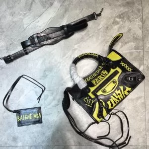 BALENCIAGA 2020SS人気 バレンシアガ 2年以上連続1位獲得 レディースバッグ VIP価格SALE