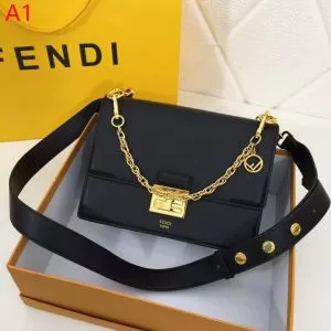 【2020年】夏のファッション フェンディ FENDI 斜め掛けバッグ 多色可選 鮮度アップブランド最新