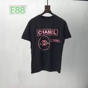 2色可選 シャネル 人気は今季も健在 CHANEL 本当に嬉しいアイテム 半袖Tシャツ 差をつけたい人にもおすすめ