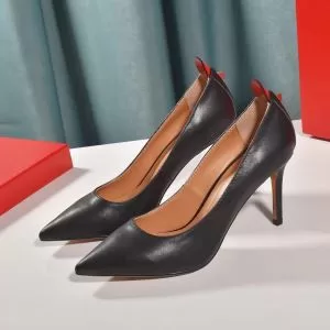 パンプス 着心地もなめらかで快適 ヴァレンティノ2020トレンドカラー秋冬セール VALENTINO とにかく完璧ブランド新作