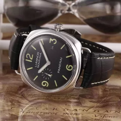 耐久性に優れ 2020 パネライ PANERAI 3針クロノグラフ 日付表示 腕時計