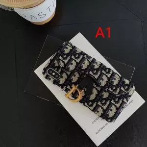 2色可選 ケータイケース 2020秋冬トレンドデザイン 大人かわいい秋冬コーデを楽しみ ディオール DIOR