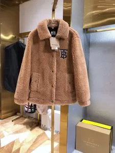 ハーフコート 今年注目すべき秋冬ファッション バーバリー ヒットする秋冬コレクション BURBERRY 2020トレンドアイテム激安