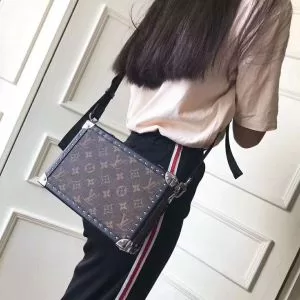 今季爆発的な人気 LOUIS VUITTON ルイ ヴィトン 2020年春夏シーズン ショルダーバッグ 大人っぽく知的な