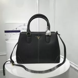 圧倒的人気新着 2020【SALE】バッグ レディース プラダ PRADA 多色可選
