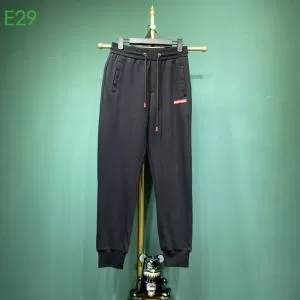 最もオススメ チノパン 確定となる上品 シュプリーム SUPREME 人気が継続中