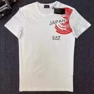 どのアイテムも手頃な価格で 半袖Tシャツ デザインお洒落 アルマーニ ARMANI トレンド最先端のアイテム