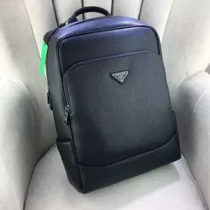 おしゃれデザインも大人気 プラダ PRADA リュック 2020春夏の大注目トレンド
