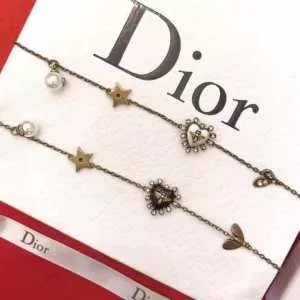 ディオール DIORお洒落トレンド人気 2020即旬な装いに ブレスレット 季節をまたい新作アイテム