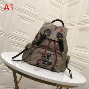 夏っぽさ新作アイテム リュック 着るだけで上品なスタイル バーバリー BURBERRY 最も目立ったブランド新品 2色選択可