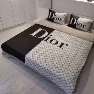 DIOR 軽やかにおしゃれにコーデを楽しむ 寝具4点セット 2020トレンド秋冬おすすめ安いディオール