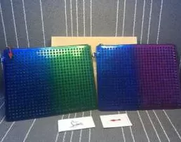 お買い得 2020 Christian Louboutinクリスチャンルブタン 洗練された　ビジネスケース 2色可選