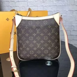 モノグラム LOUIS VUITTON ルイ ヴィトン 上品でファッション 2020年秋冬シーズン 秋冬トレンド